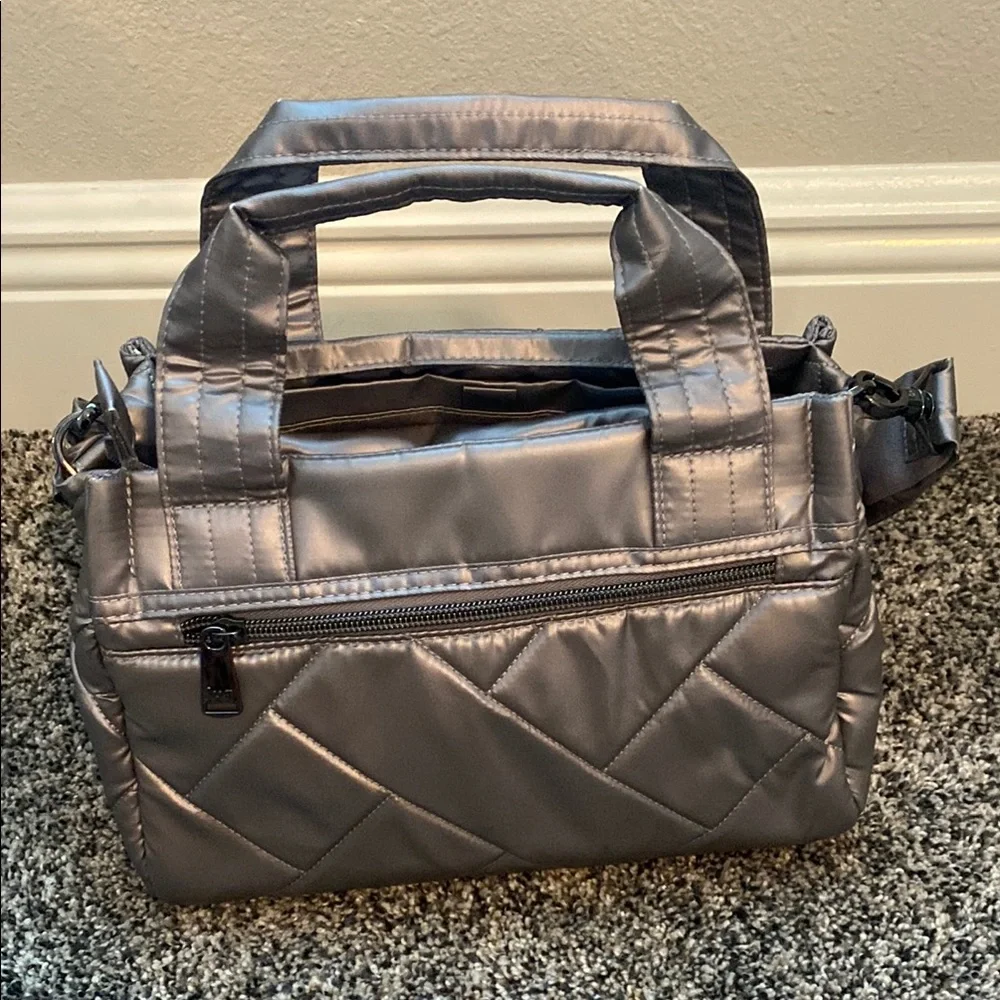Lug Quilted Handbag -Jitterbug- Color- Metallic Pearl - Picture 2 of 5